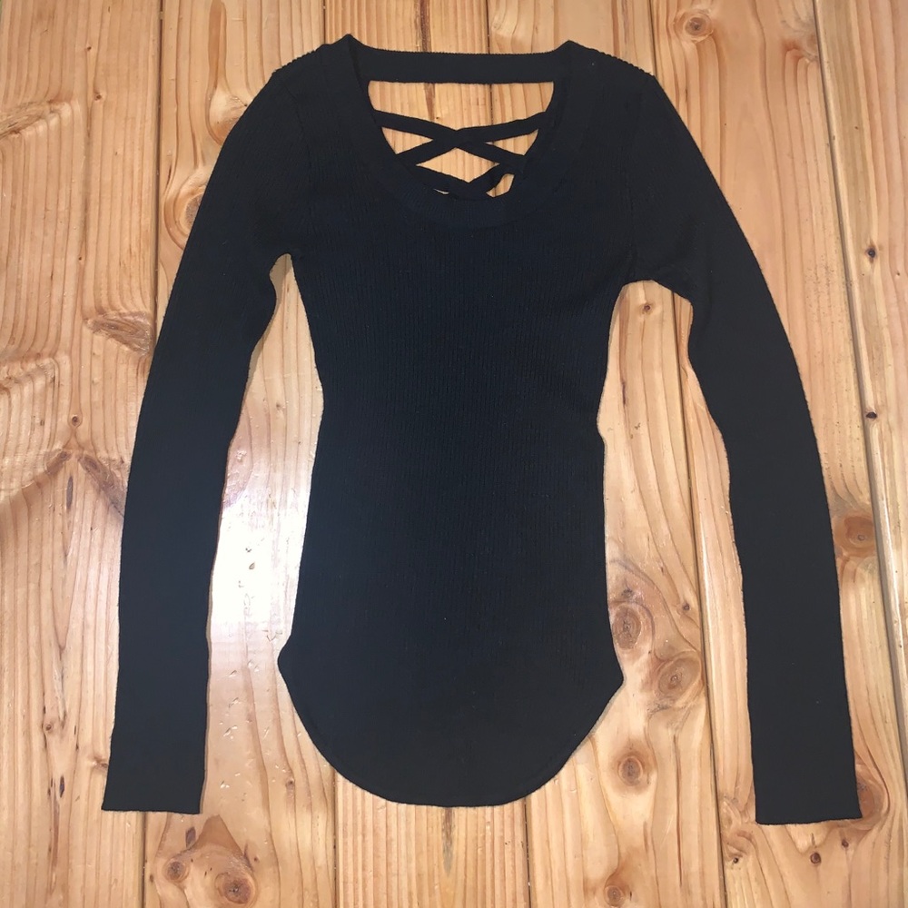 Junior Fitted Black Sweater